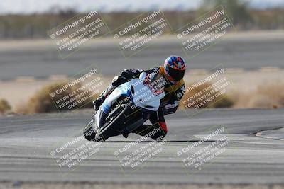 media/Nov-16-2025-Race Pace (Sun) [[8c5fa54630]]/Non Verified Riders (1st 20 Minutes)/1-Turn 14 (10am)/